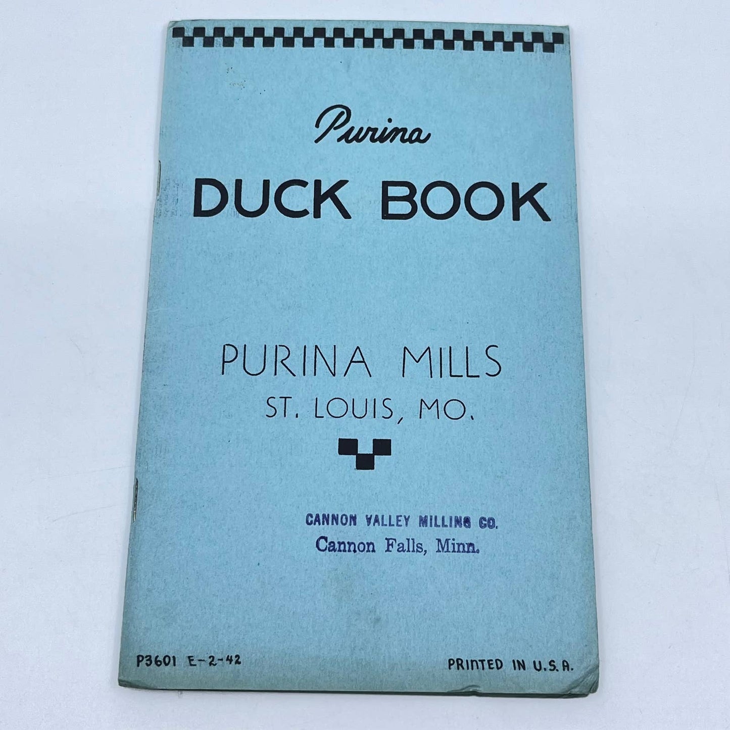 1942 Purina Duck Book Raising Ducks Cannon Valley Milling Cannon Falls MN TF7