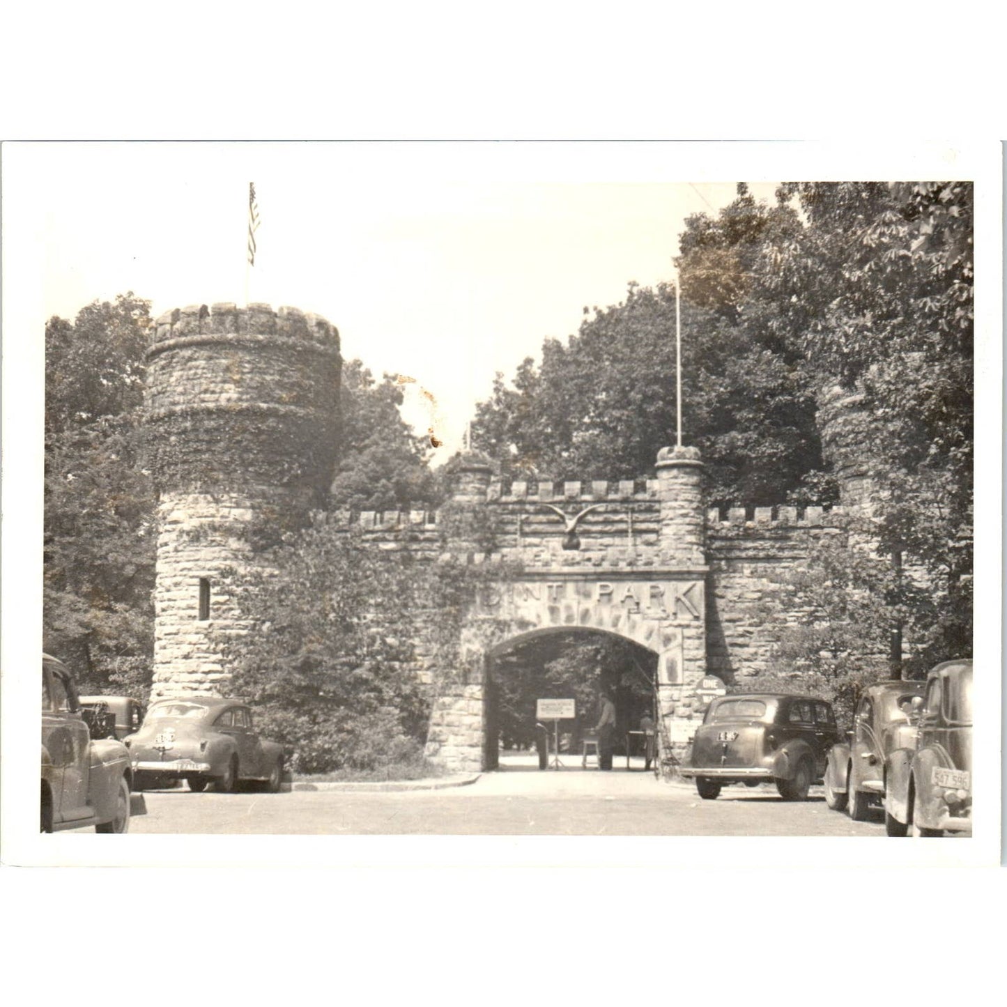 1940s Photograph Entrance to Point Park Lookout Mountain Chattanooga TN 5x6" SE5