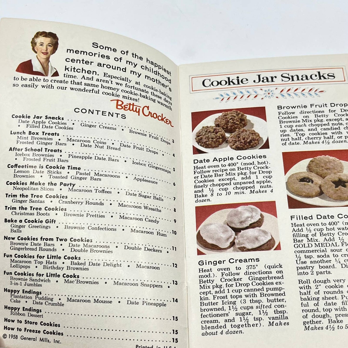 1958 Betty Crocker Country Kitchen Cookie Recipes w/ Gift Wrap Insert TF7