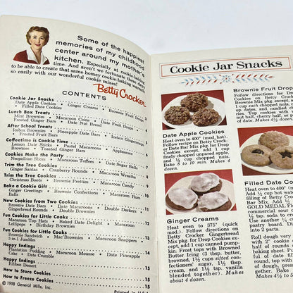1958 Betty Crocker Country Kitchen Cookie Recipes w/ Gift Wrap Insert TF7