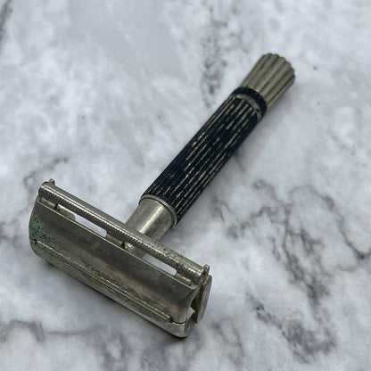 1960s V4 Gillette Vintage Safety Razor SE9