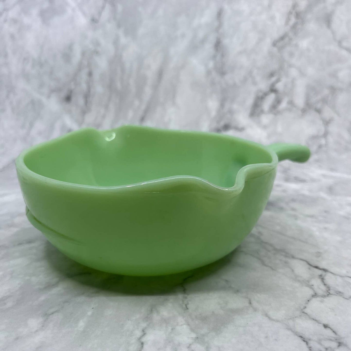 Vintage Fire King Jadeite 2 Spout Skillet Batter Bowl 6" NICE TD6