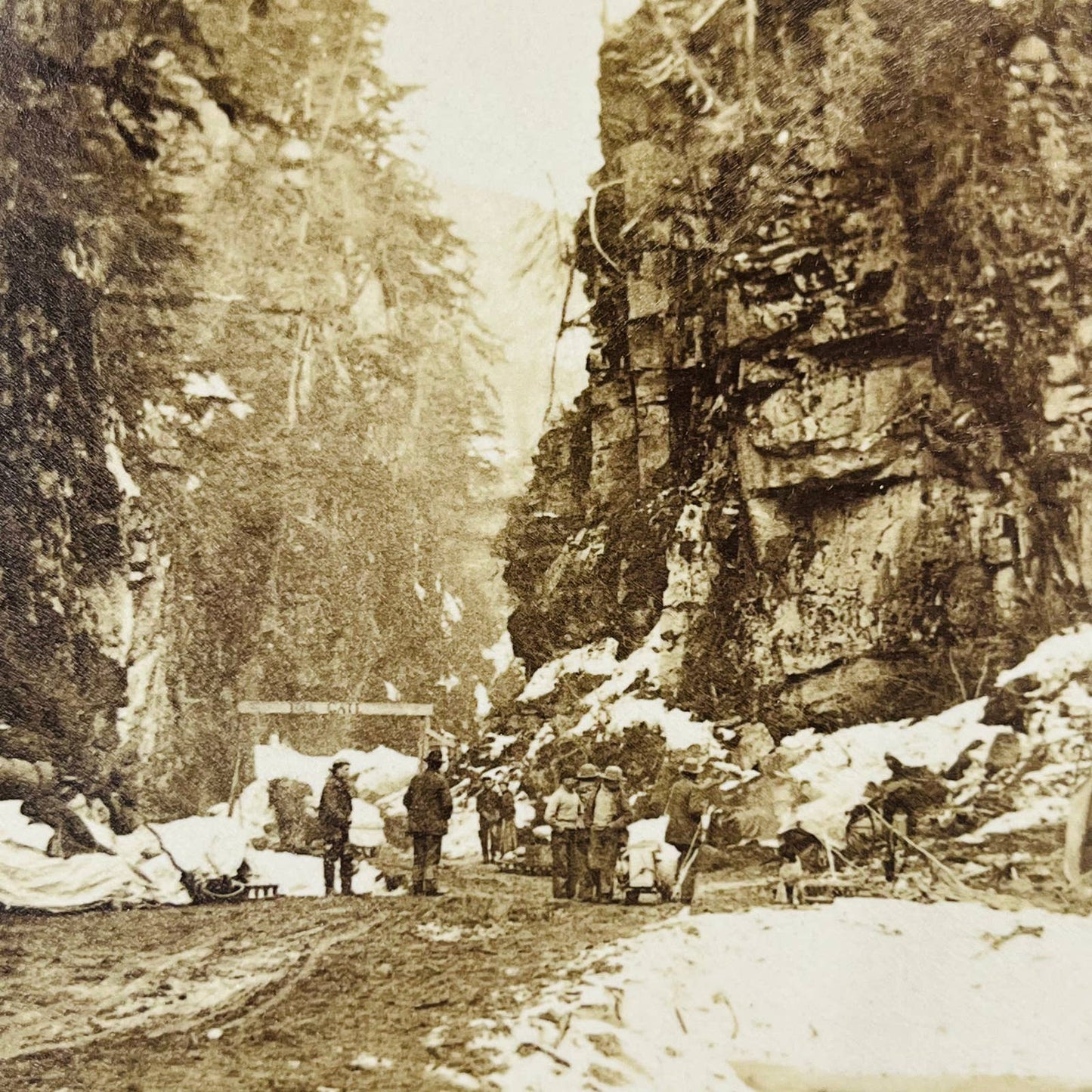 1898 Stereoview Card Miners Working in Canyons Chilcoot Chilkoot Trail Alaska