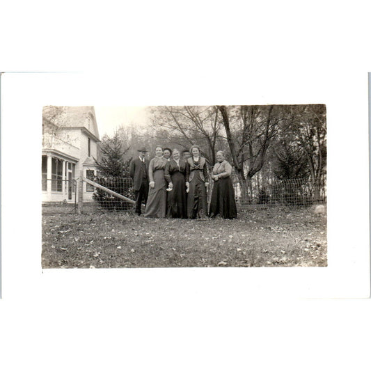 Antique RPPC Postcard Group of 7 Pose in Front of Farmhouse EA3