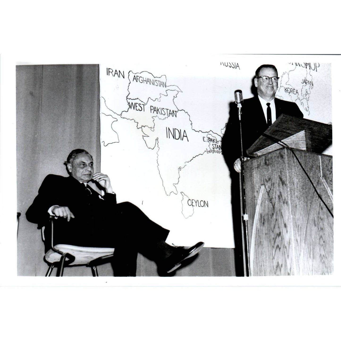 India Ambassador Nehru Introduced by Pres. Ward 1963 Original Photo 5x7 TK1-P4