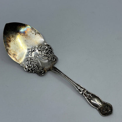 1910 WM Rogers AA Cake Pie Server Orange Blossom Pattern 8.5” SE1