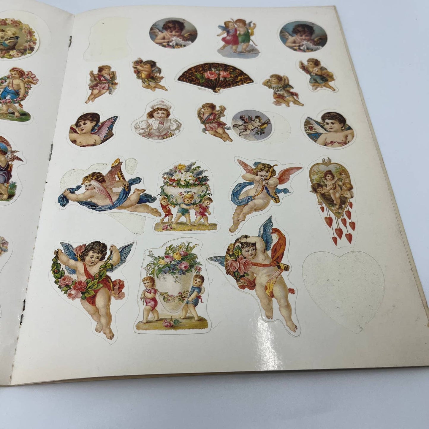 Victorian Romantic Stickers & Seals: 78 Full-Color Pressure-Sensitive Designs B6