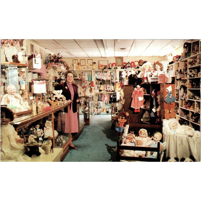 Antie Claire's Doll Hospital, Shop & Museum Oakdale MN Original Postcard PB8