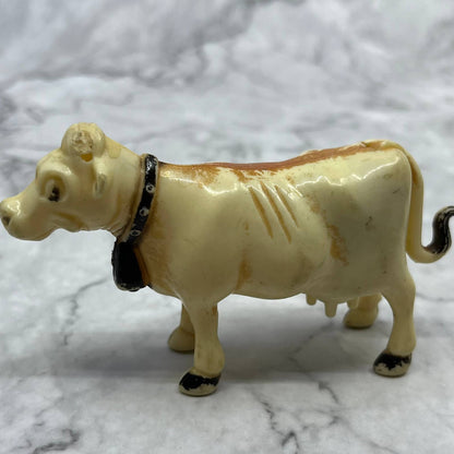 Vintage 1950’s Marx Plastic Milking Cow Toy 4x2.5” SE6