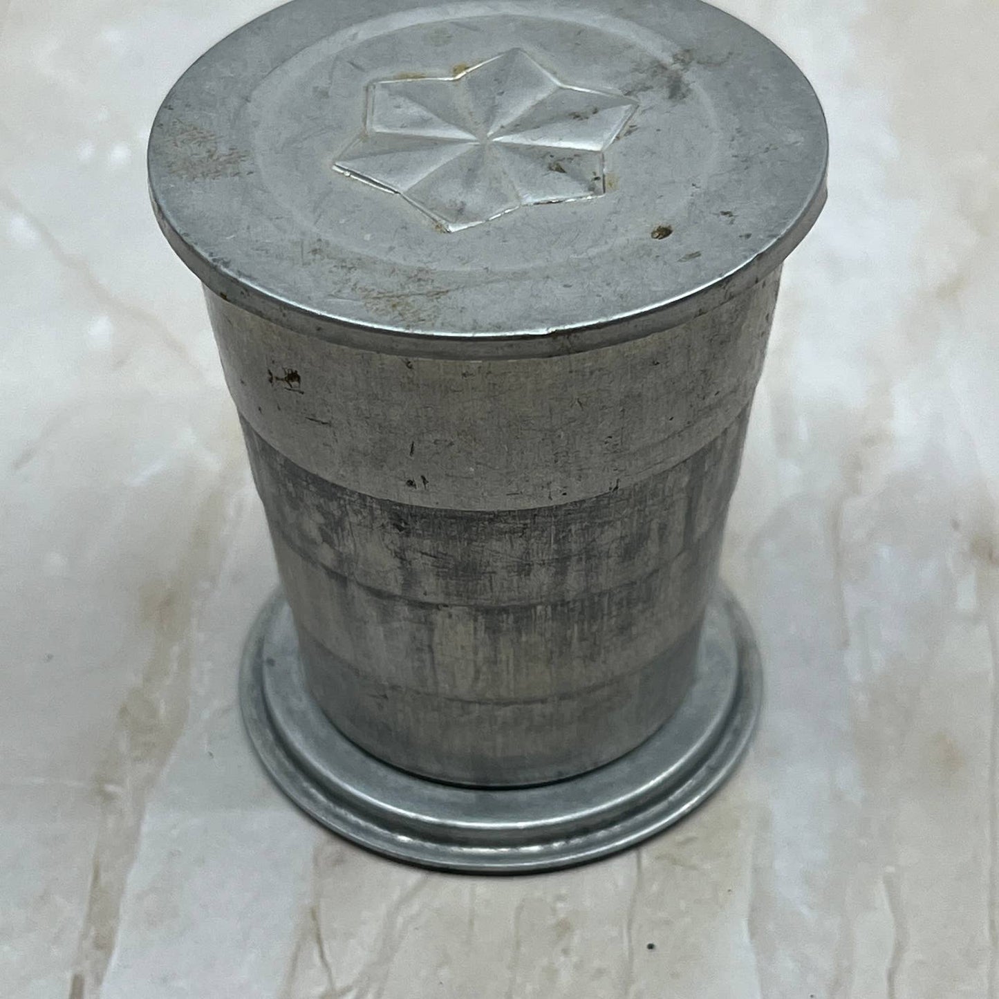 Vintage Tin Collapsible Drinking Cup with 6 Pointed Star on Lid TC5-S3