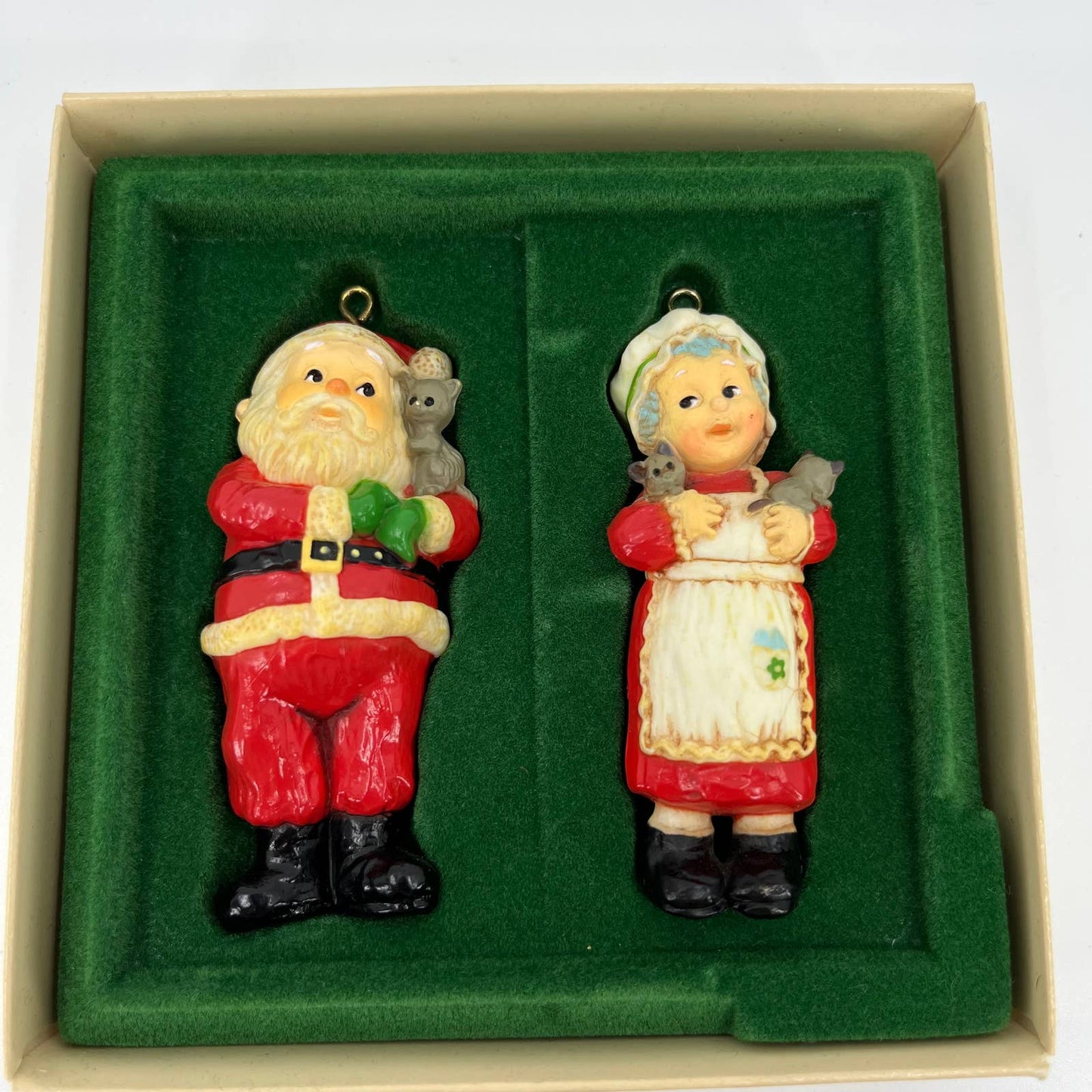 Hallmark Tree Trimmer Xmas Ornament 1981 Keepsake Mr & Mrs Claus IN BOX TB4