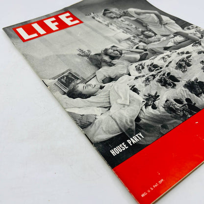 LIFE Magazine September 3,1945 MacArthur WWII H1 Japan Vienna Neiman Marcus NICE