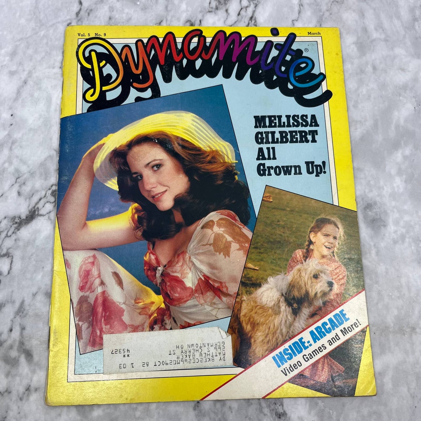 1982 DYNAMITE Magazine #94 Melissa Gilbert w/Baseball Cards TJ4