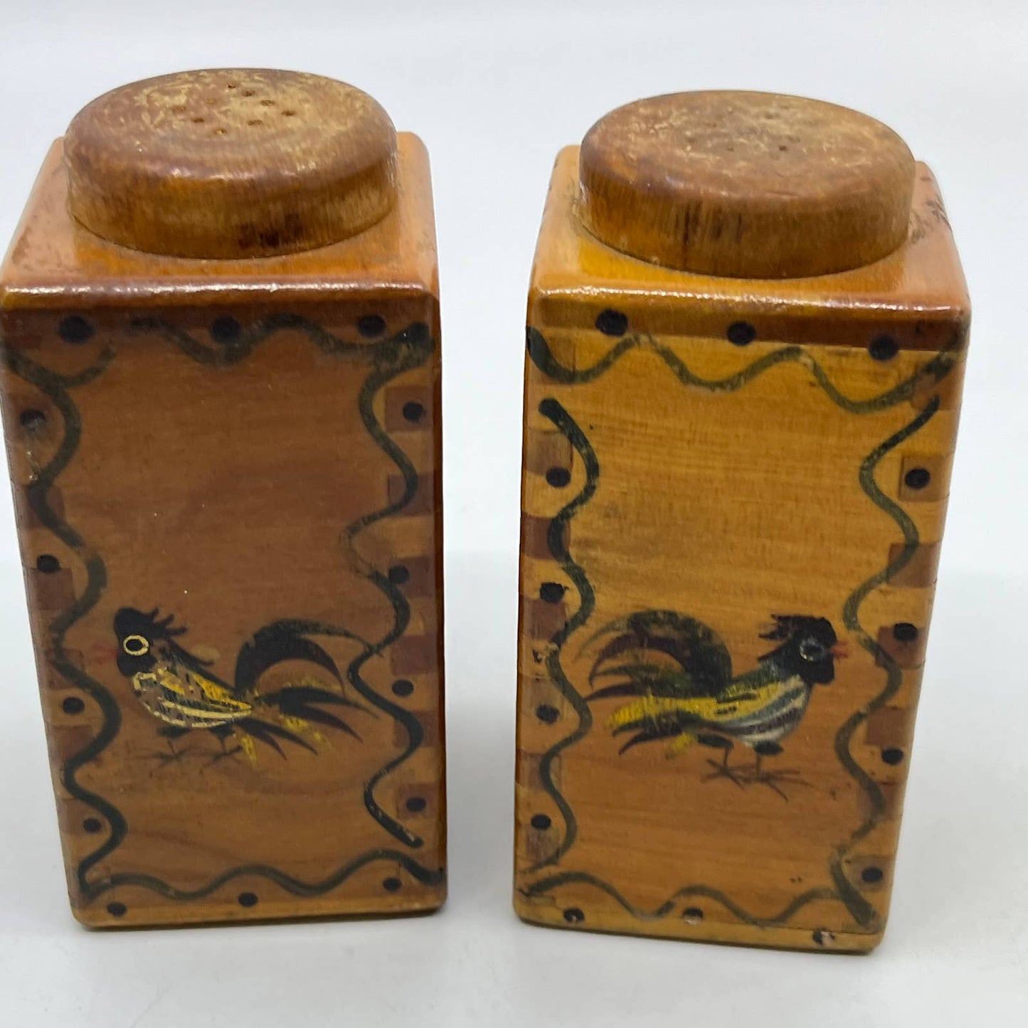 Vintage Wooden Rooster Salt and Pepper Shaker Set Woodpecker Woodware TI2