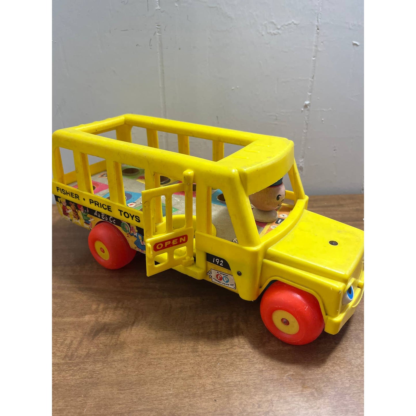 Vintage 1965 Fisher Price School Bus TG8