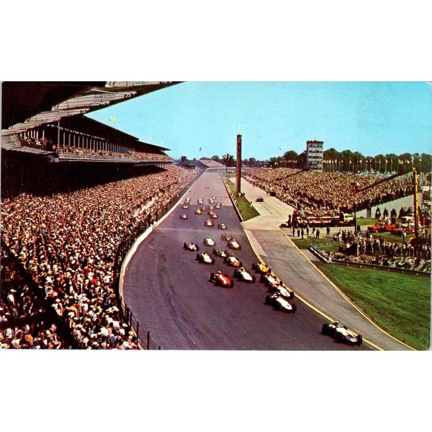 Motor Speedway Start of 500 Mile Race 1960's Indianapolis - Postcard TJ9-P1