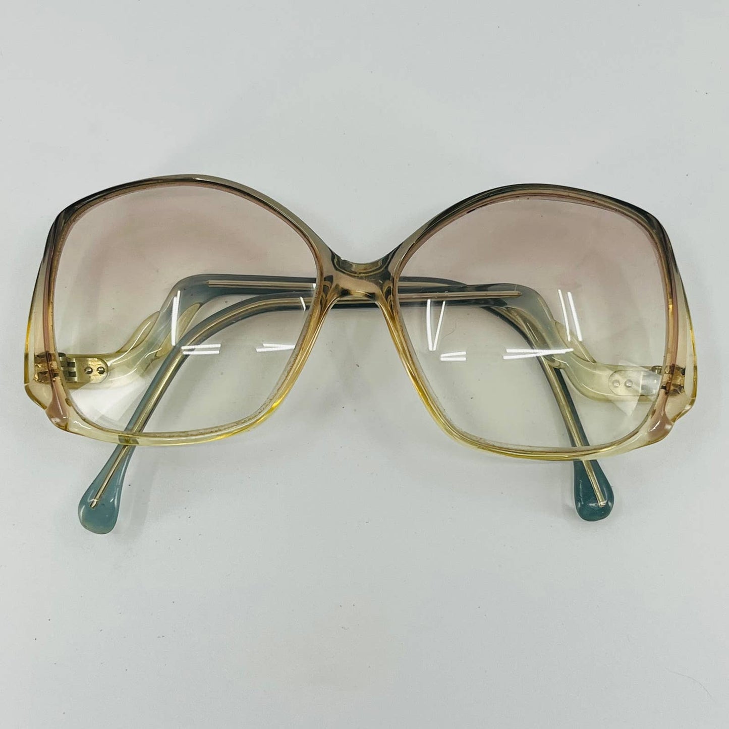 Vintage 1970s Thick Frame Transparent Drop Arm Woman’s Eyeglasses