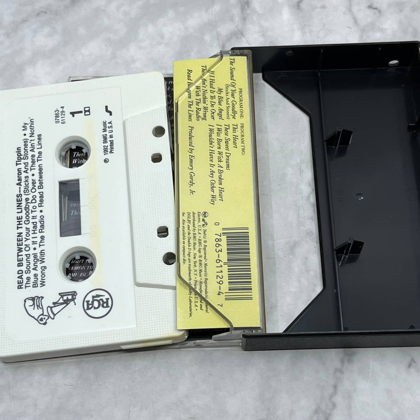 Aaron Tippin : Read between the Lines - Cassette tape TB6-21