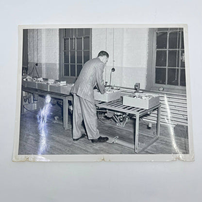 1940s Assembly Line Manufacturing Photo Newtown Square PA AA7-31