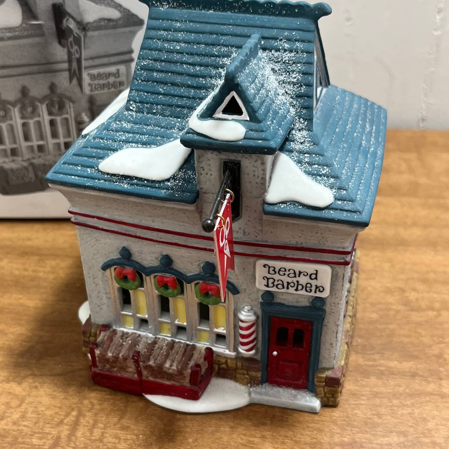 Department 56 North Pole Series Beard Barber Shop #5634-0 w/ Box, Light & Flag