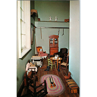 Play Room and Dolls Used by General Lee's Seven Children Original Postcard PB9