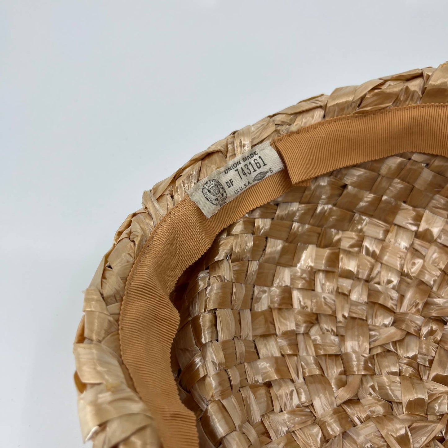 Vintage Women’s Straw Woven Pillbox  Hat With Brown Velvet Bow and Netting HB1