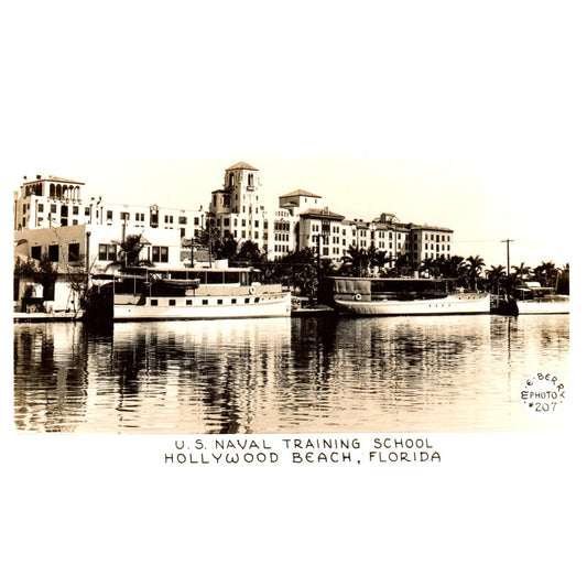 US Naval Training School Hollywood Beach Florida - Original Postcard TJ8-5