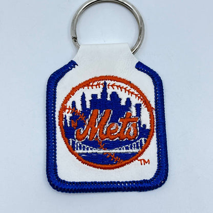 1980s Leather Embroidered NY New York Mets Baseball Keychain MLB SD6