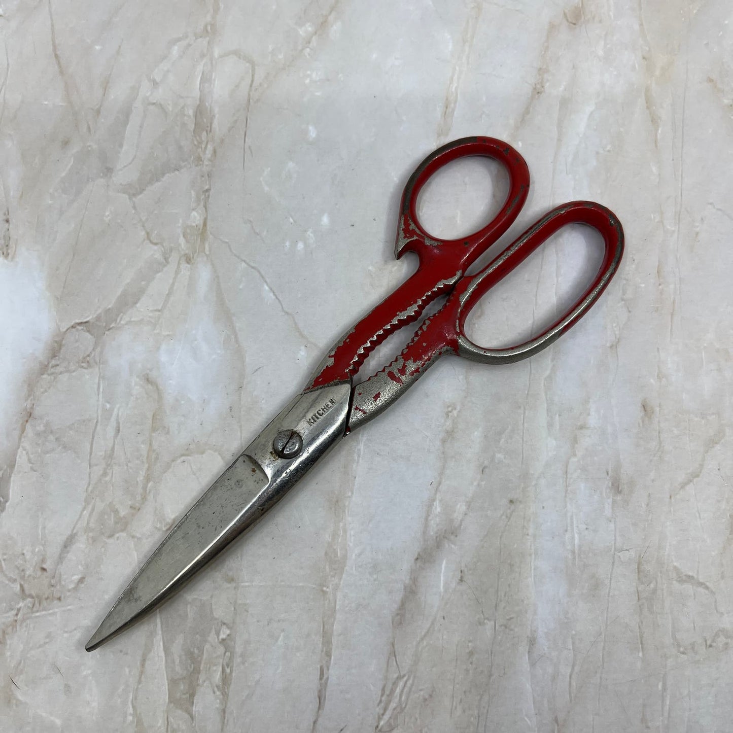 Kitchen Utility Shear Scissors Bottle Opener Cast Metal Red Handle 7.5” TE5-S2-2