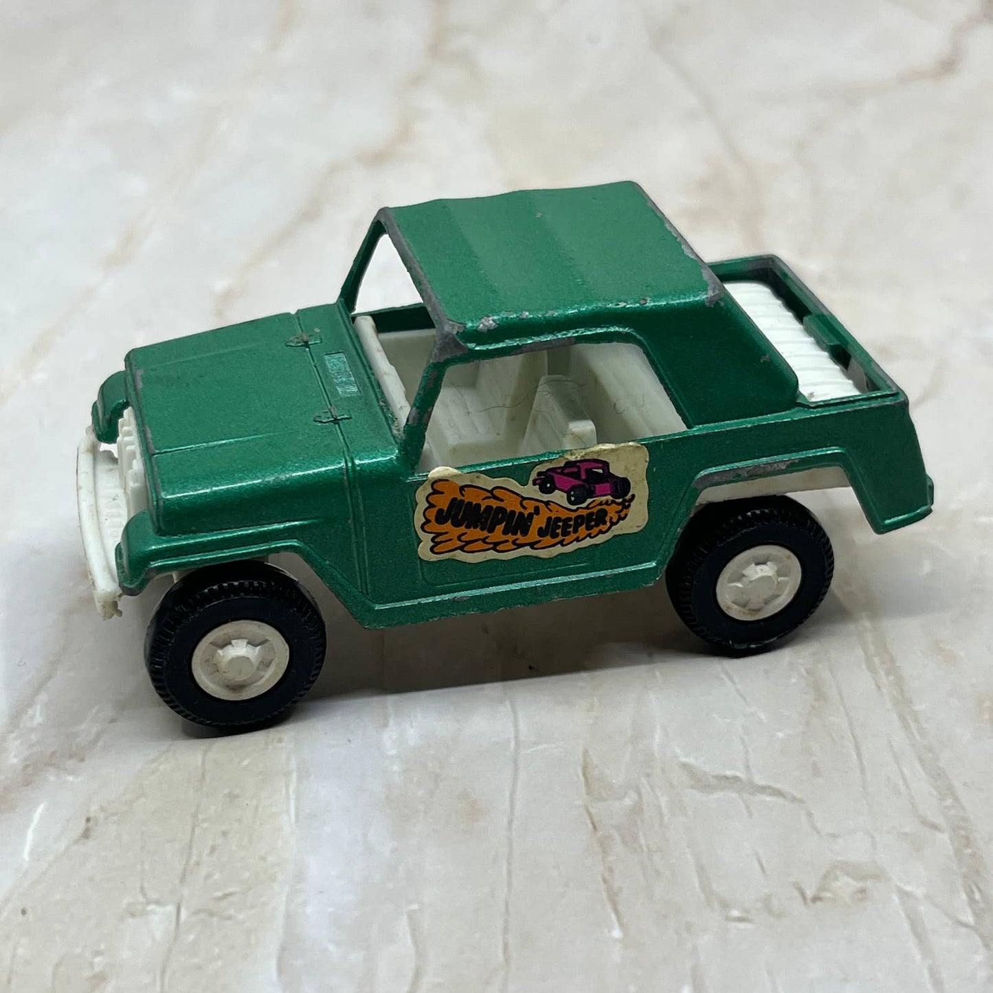 1970  Diecast Tootsietoy Toy "Jeepster" Jumpin Jeeper Willys Green TC5-S2
