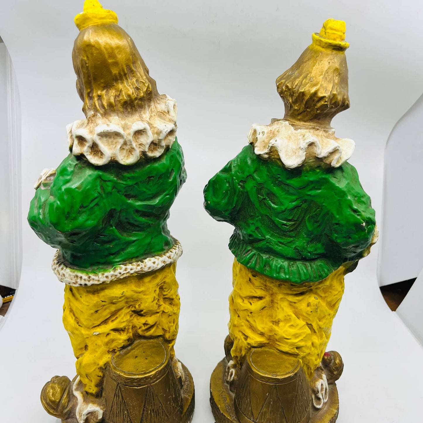 1966 Pair Of Hand Painted Circus Clowns Universal Statuary Kendrick 7 x 17” TB1