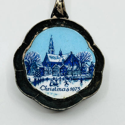 1975 Christmas Delft Blue Holland Spoon SB7-21