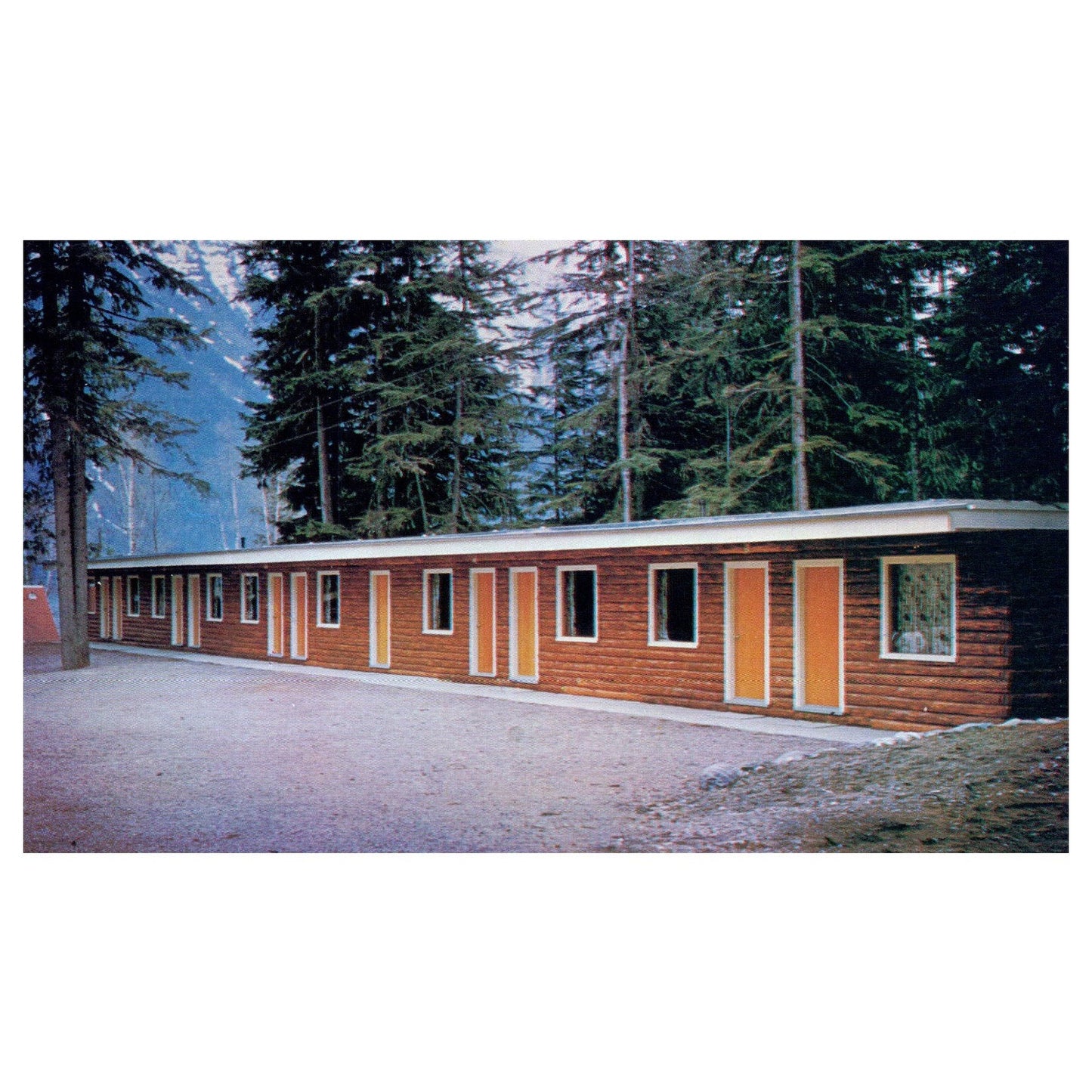 Vintage Postcard - Motel Lake McDonald Montana Frank & Laura Stuart P3-7