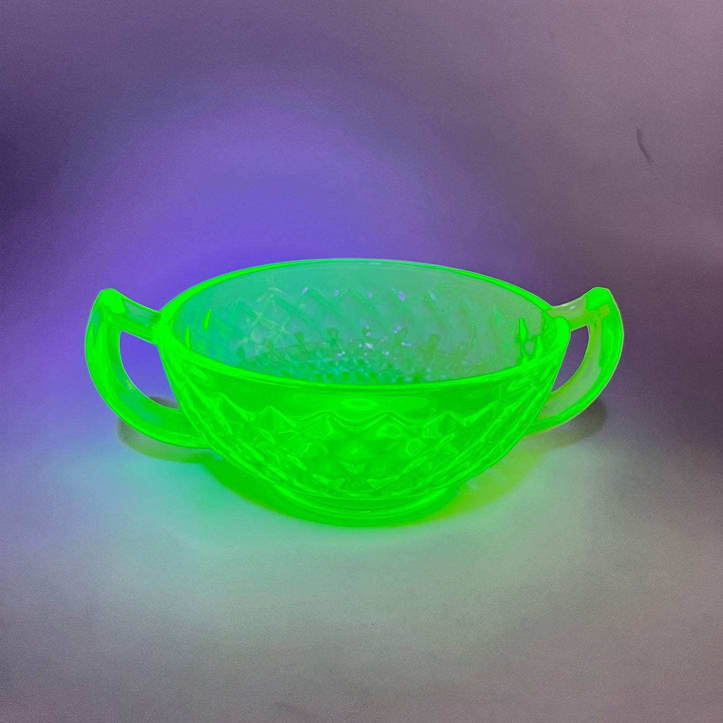 Imperial Glass DIAMOND QUILTED Green 2-Handled Cream Soup Bowl TE7