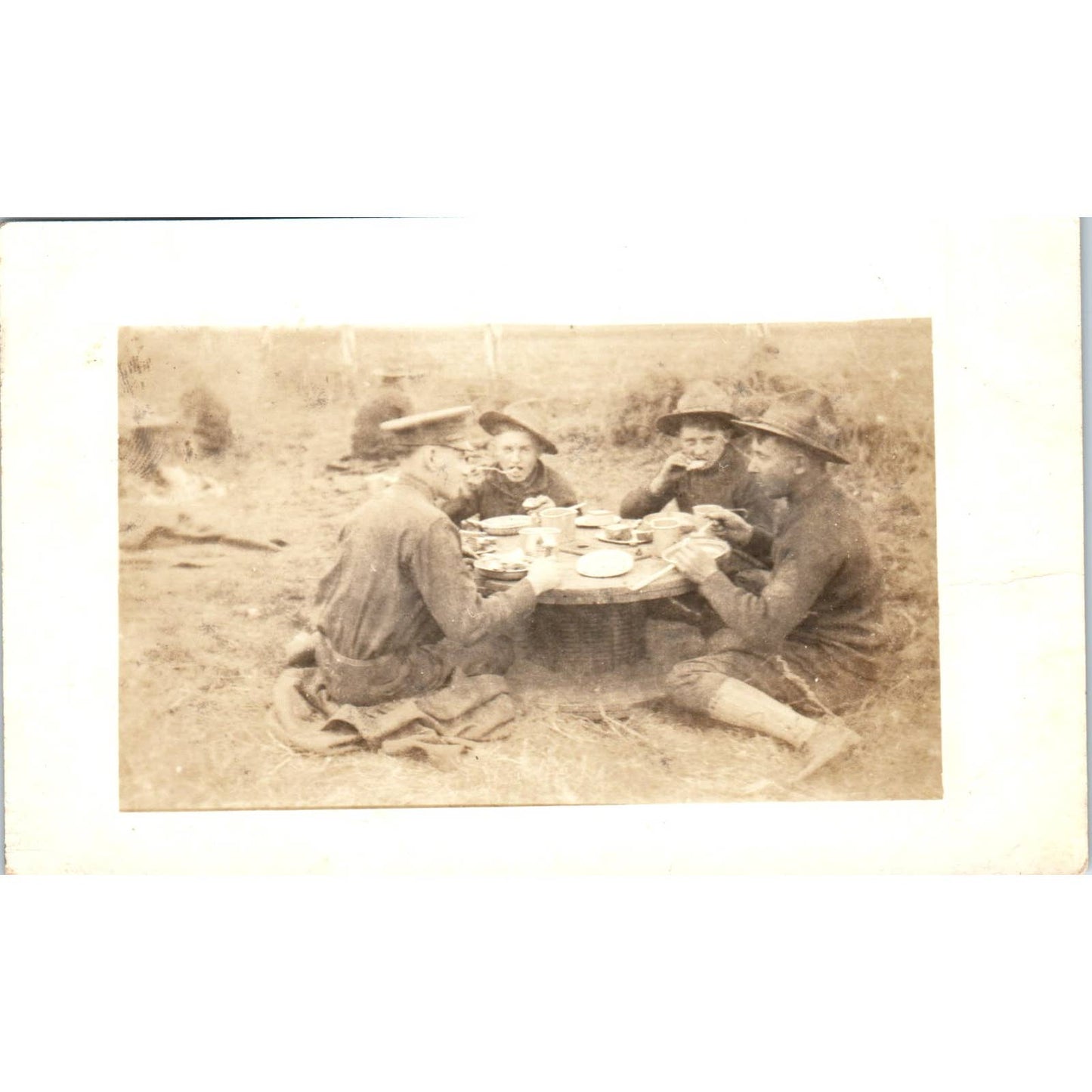 Antique RPPC Early Soldiers Military Men Eating A Meal SE8