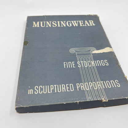 Vintage Munsingwear Fine Stockings in Sculptured Proportions BOX Only TF7