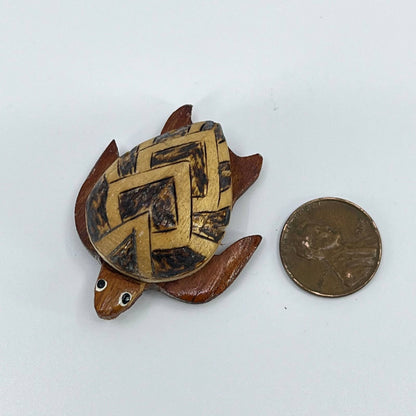 Vtg Folk Art Wood Sea Turtle Refrigerator Magnet SD2