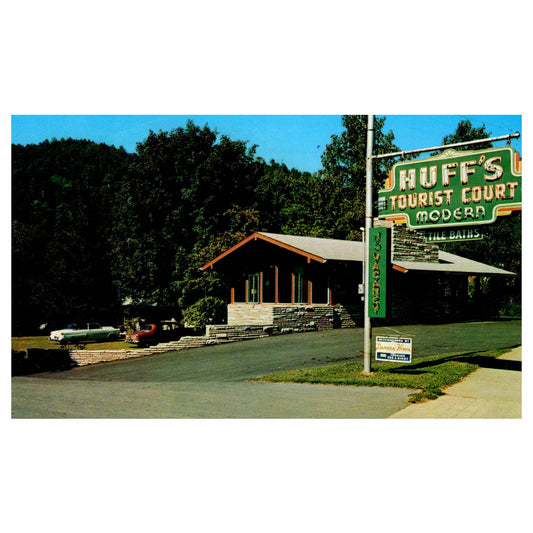 Vintage Postcard - Huff's Tourist Court Gatlinburg Tennessee TJ7-1