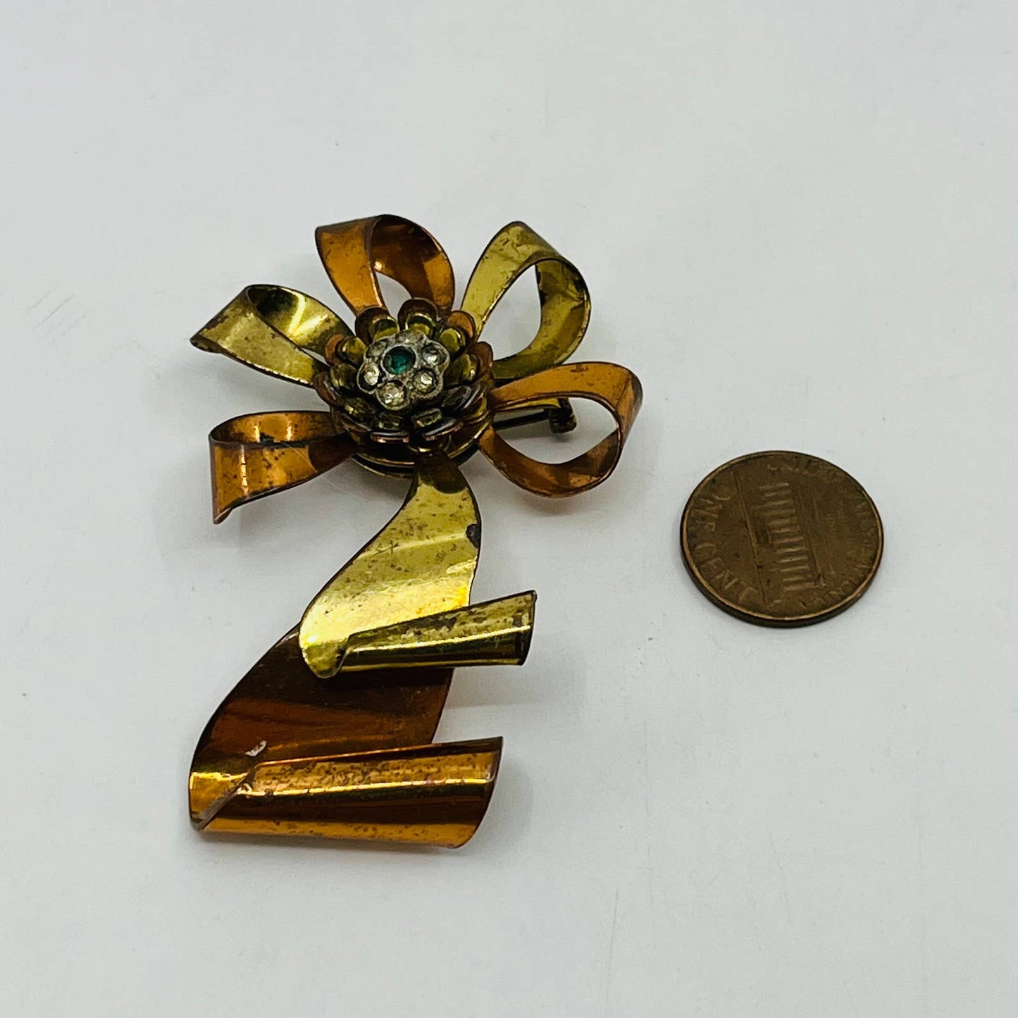 Vtg Brass and Copper Ribbon with Rhinestone Flower Brooch SB7