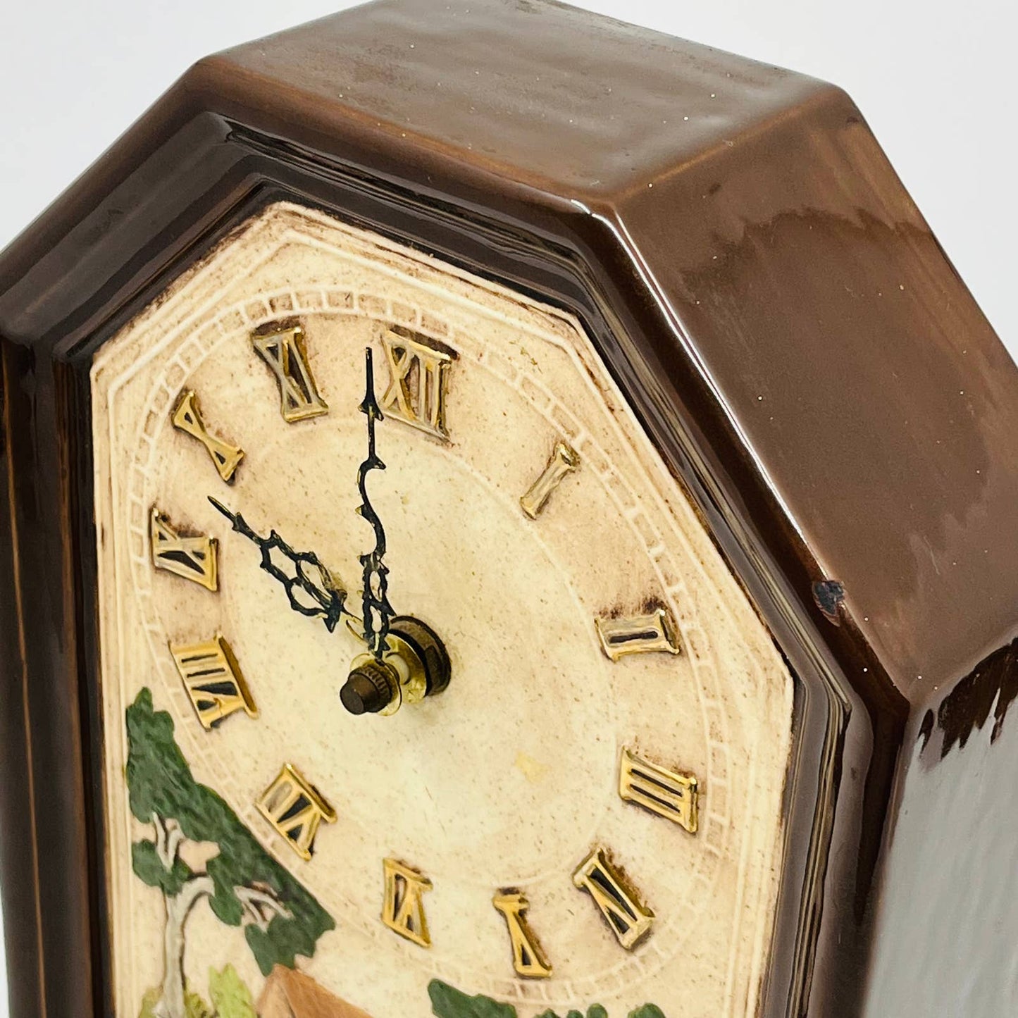 Holland Mold Ceramic Cathedral Quartz Clock Country Cottage Mill WORKS 11.5” TC5