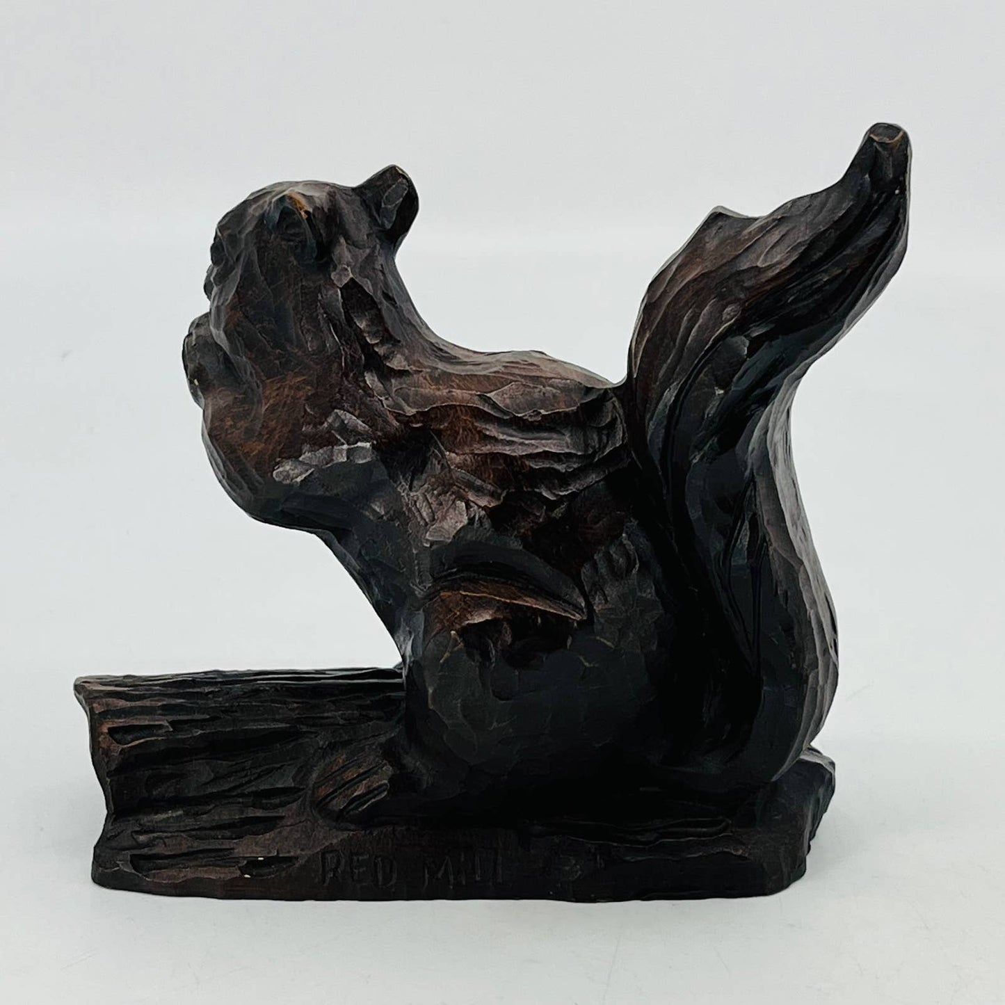 Vintage Red Mill Hand Crafted Crushed Pecan Shell Resin Squirrel Figurine 5" TC6