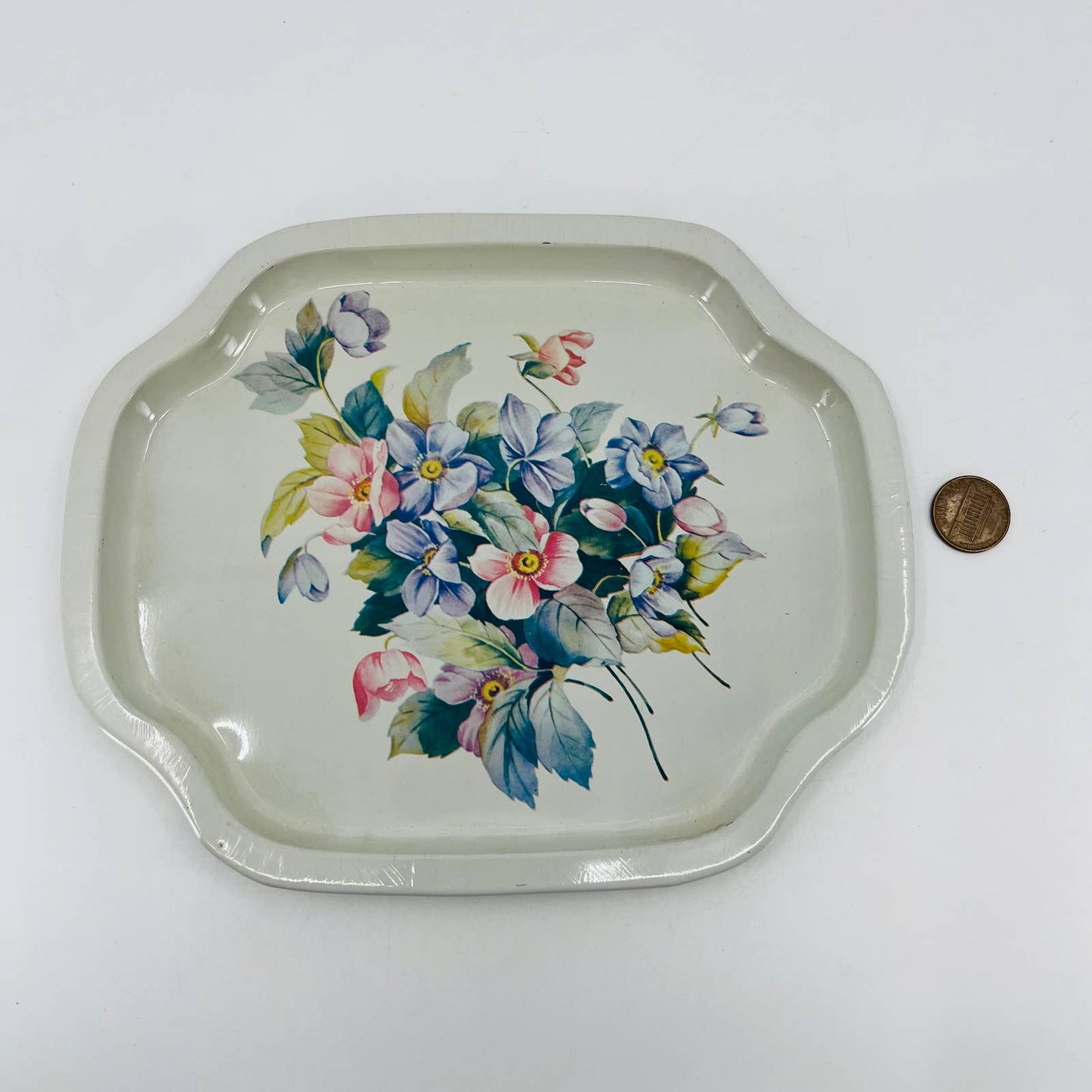 MCM Toleware White Floral Flowers Metal Small Tray 6.5 x 7.5” TB6