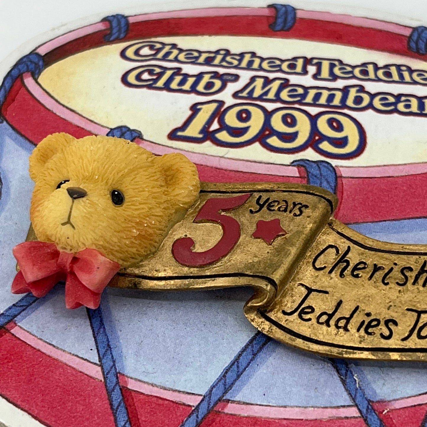 Cherished Teddies Club Member 1999 Enesco Darling Resin 1.5” Pin NEW On Card SA6