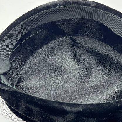 Vintage 1940s Black Velvet Pillbox Hat with Netting HB1