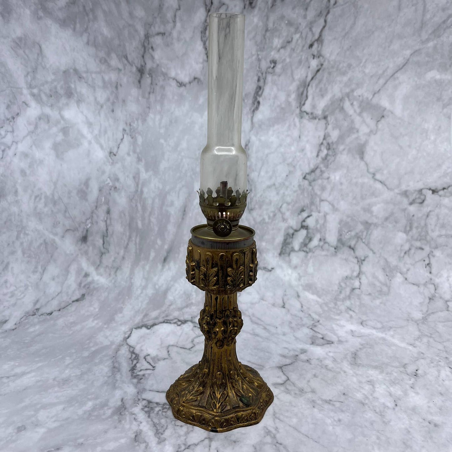 Vtg Oil Lamp With Ornate Cast Resin Base Hong Kong 11” TD1
