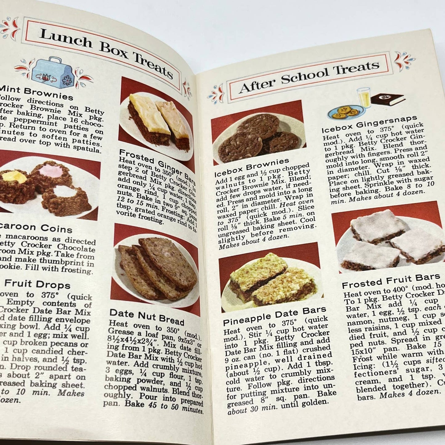 1958 Betty Crocker Country Kitchen Cookie Recipes w/ Gift Wrap Insert TF7