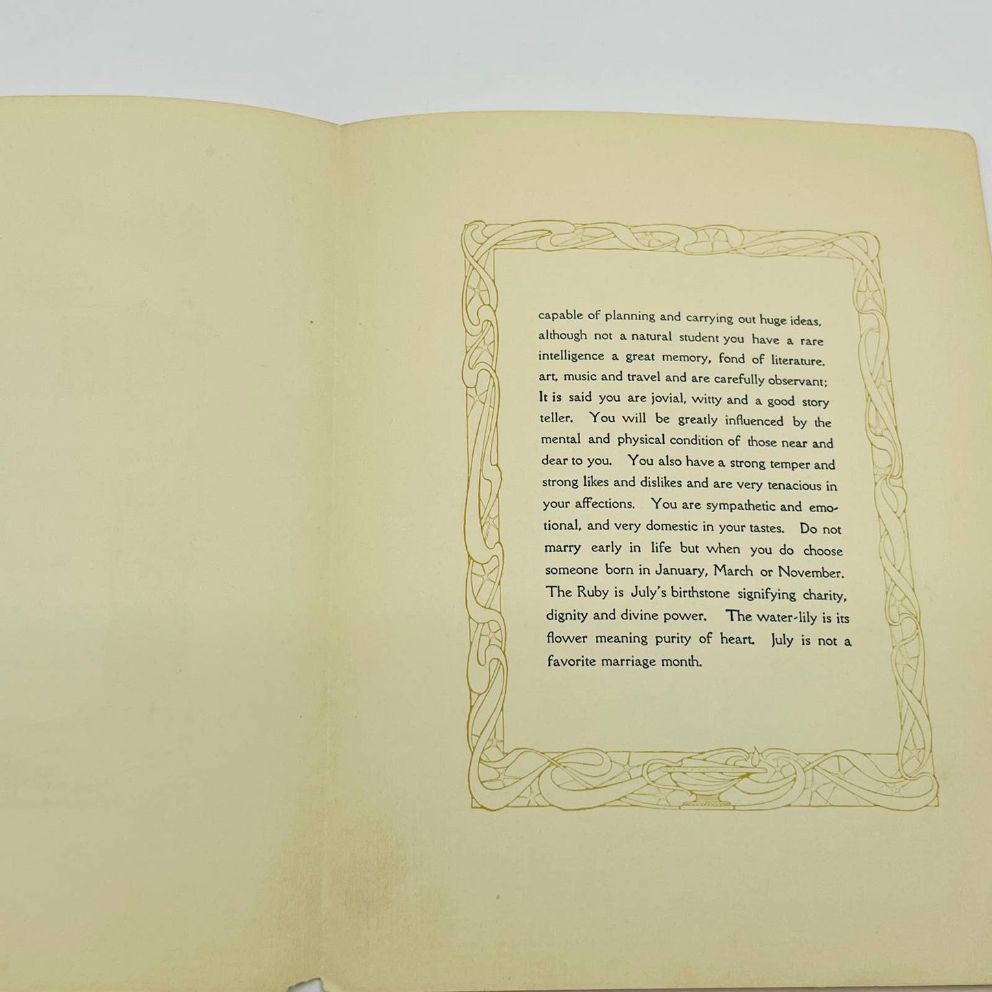 1910 Your Birthday Heritage JULY Leo Zodiac Birthday Card DesArts Boston D4