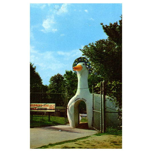 Vintage Postcard - Entrance to the Kiddie Zoo Davenport Iowa P4-6