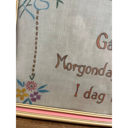 Vtg 1950s Scandinavian Crewel Embroidered  Wall Art On Linen Sweden 26 x 14 GS1