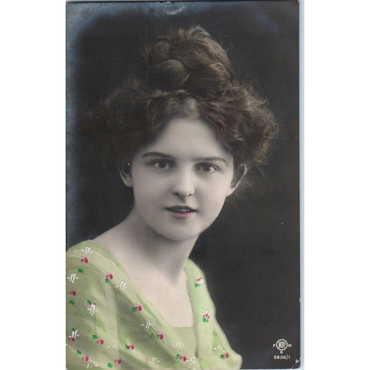 Victorian Lady Art Nouveau Hand Tinted 1909 Original Postcard P2-1-4